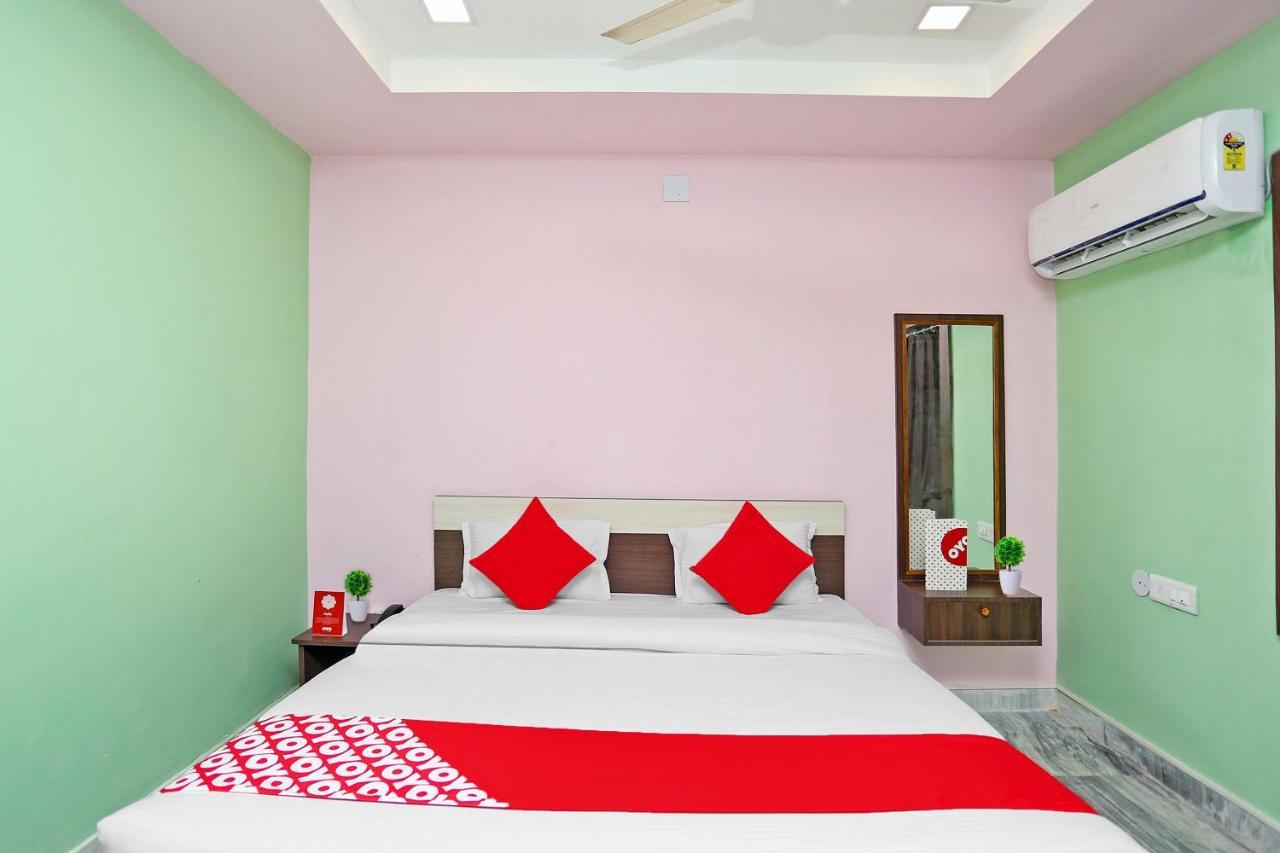 Super Collection O Aryan Hotel Khandagiri Esterno foto