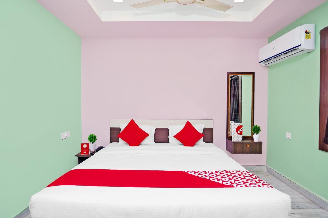 Super Collection O Aryan Hotel Khandagiri Esterno foto