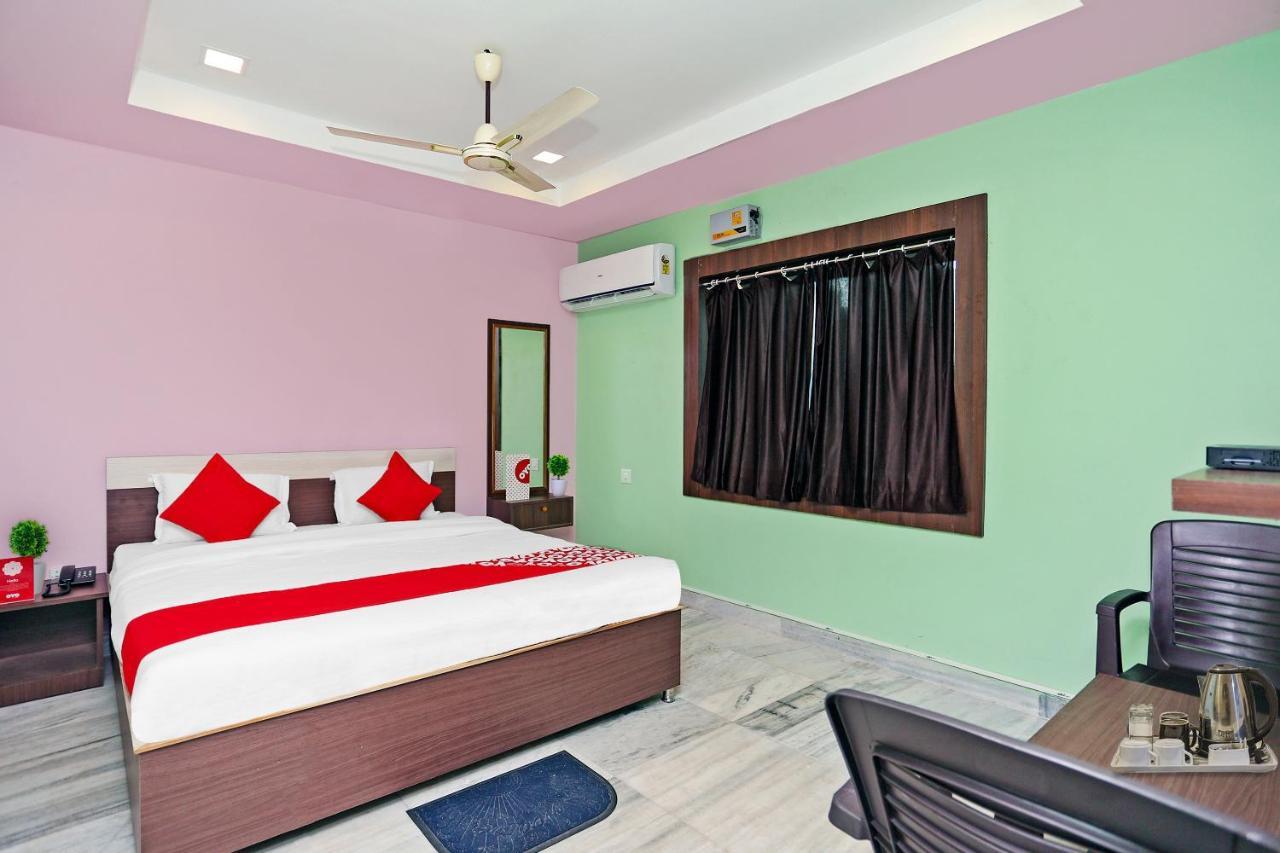 Super Collection O Aryan Hotel Khandagiri Esterno foto